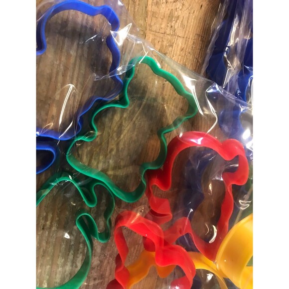 New Animal Cookie Cutter Set Wholesale Job Lot 21 Packages of 8 Animals Cutters - Picture 7 of 7